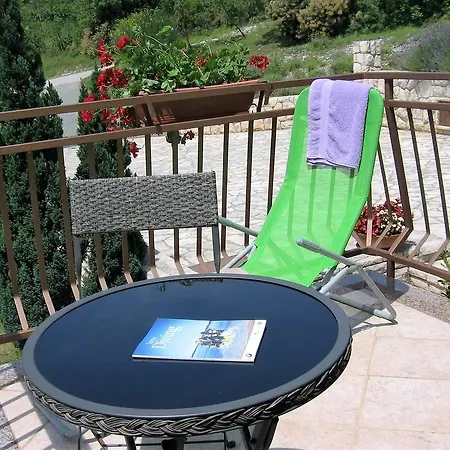 شقة Apartment In Trget/Istrien 8788 *