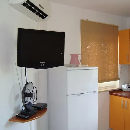 Apartment In Trget/Istrien 8788 شقة